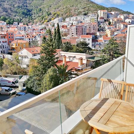 Sea Breeze Lux Apartments Budva Exteriör bild