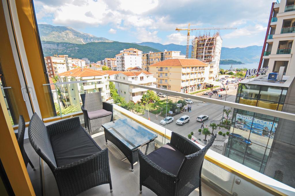 Sea Breeze Lux Apartments Budva Exteriör bild