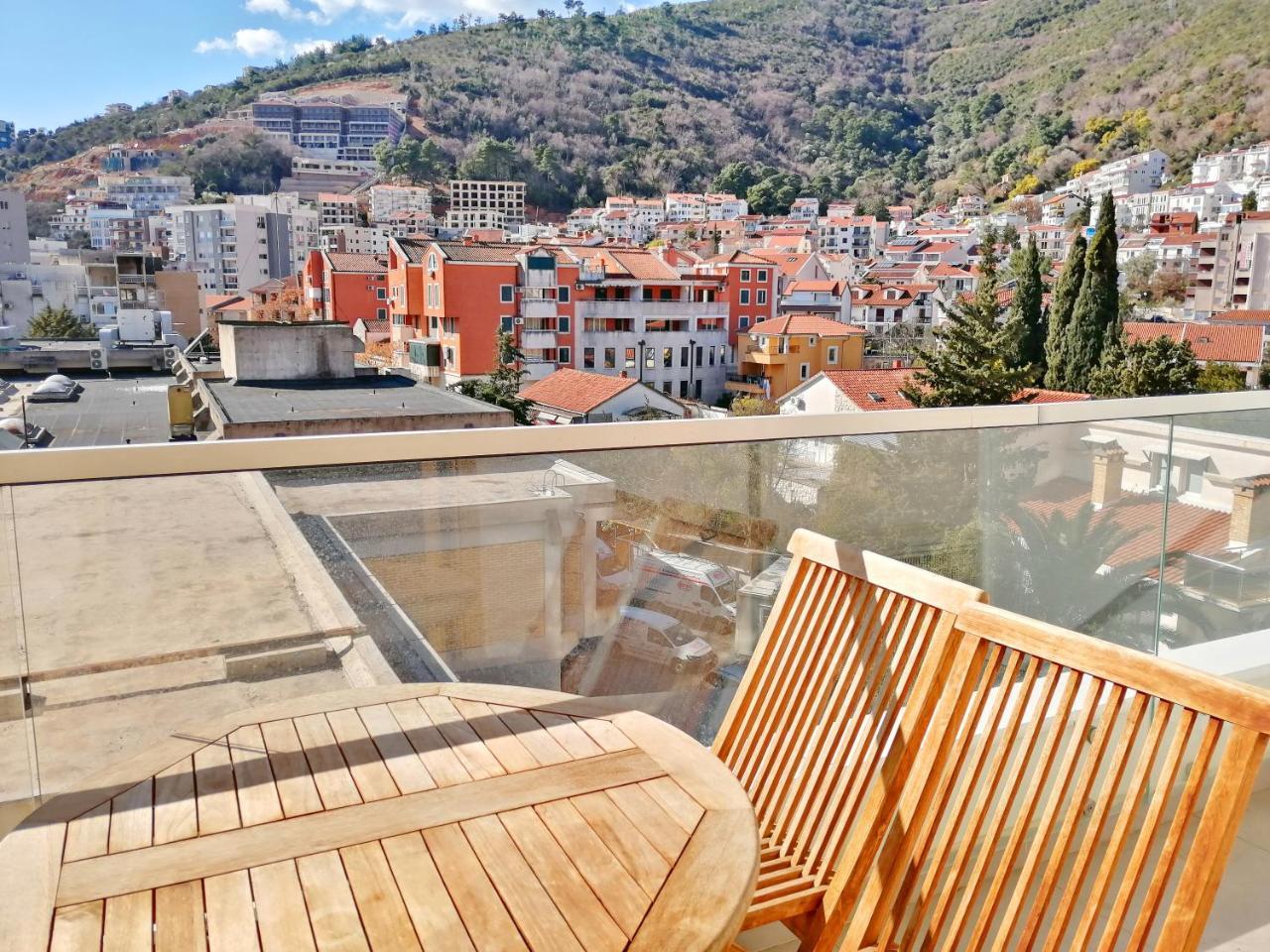 Sea Breeze Lux Apartments Budva Exteriör bild