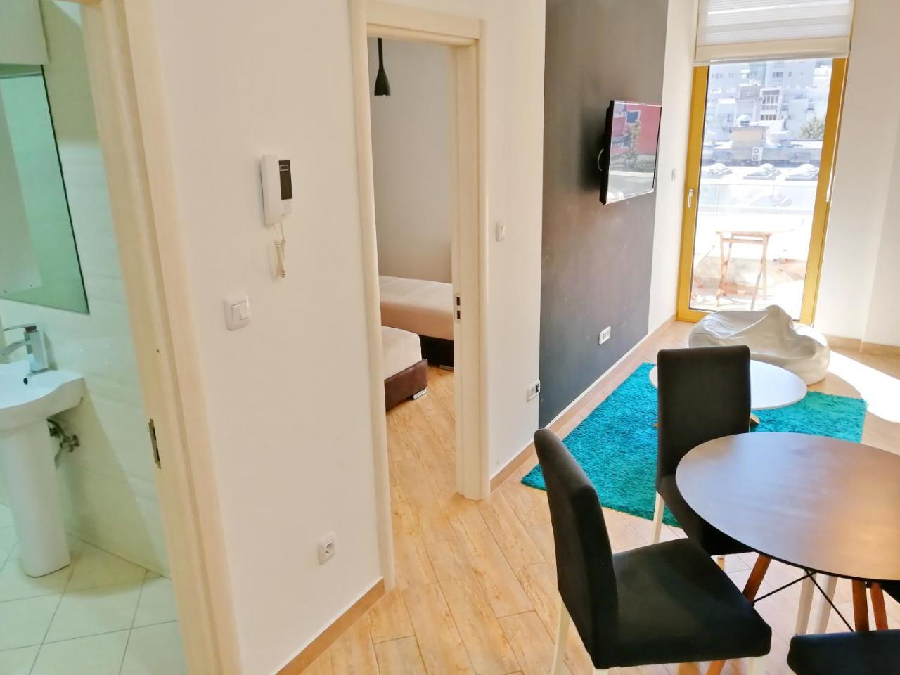 Sea Breeze Lux Apartments Budva Exteriör bild