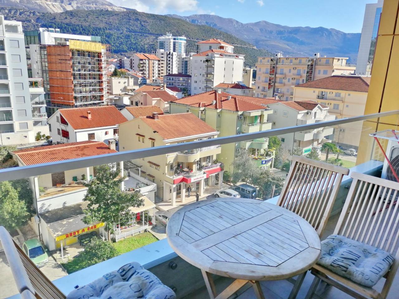 Sea Breeze Lux Apartments Budva Exteriör bild