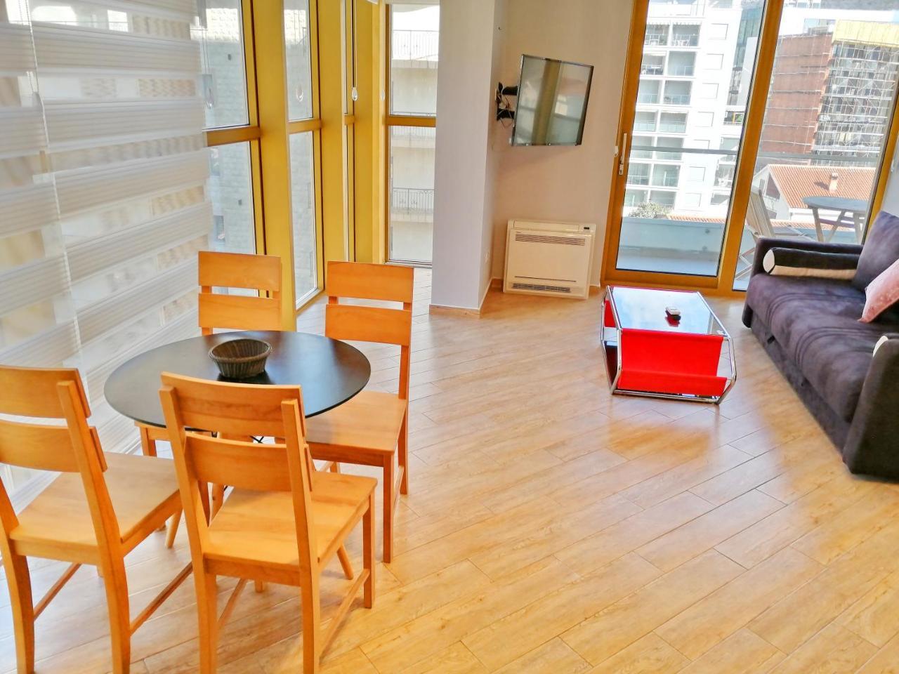 Sea Breeze Lux Apartments Budva Exteriör bild