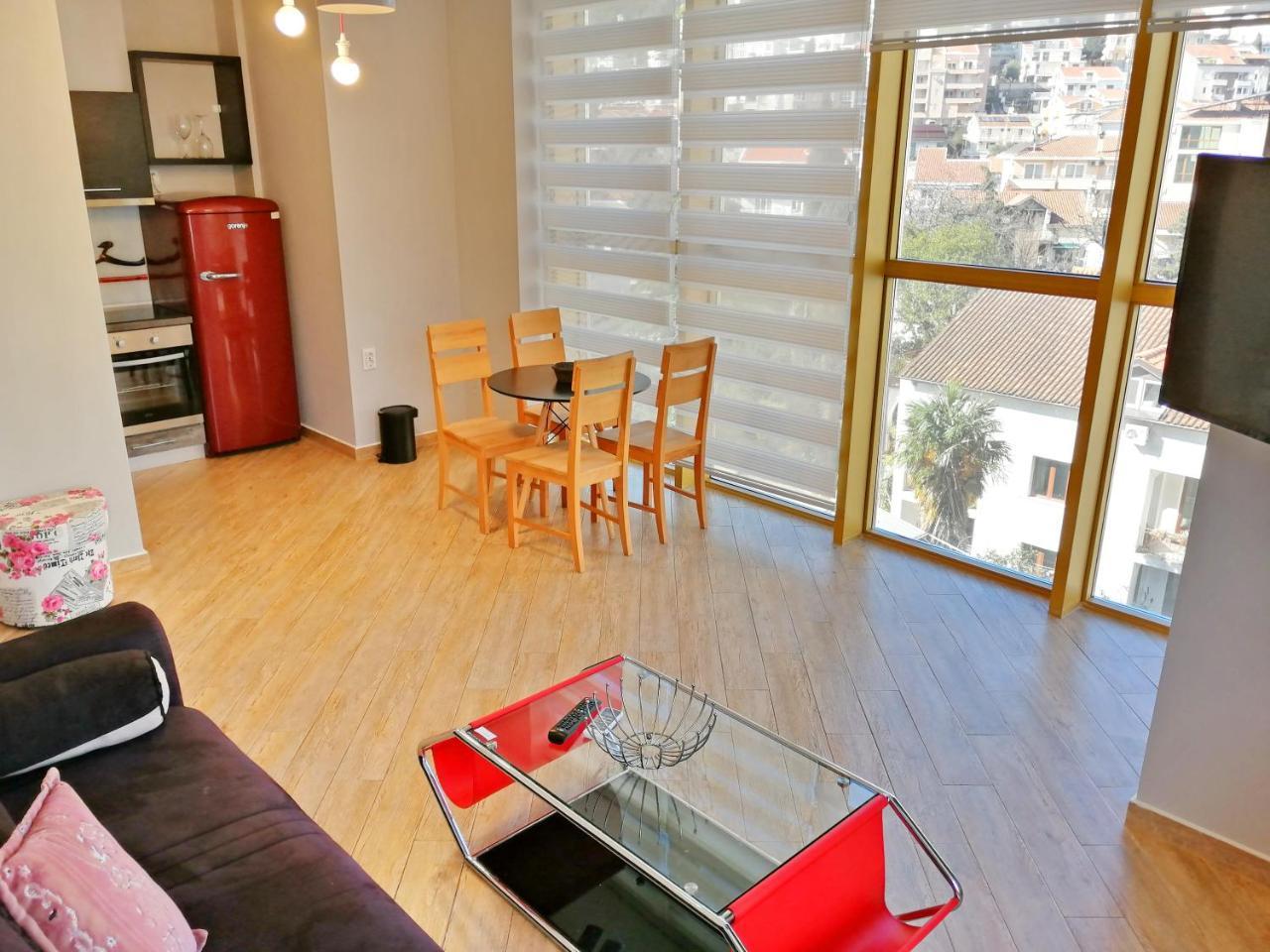 Sea Breeze Lux Apartments Budva Exteriör bild